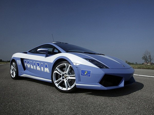 Полиция Киева анонсировала получение патрульными Lamborghini Gallardo 
