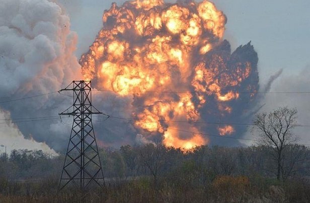 Срочно: в Донецке подорвали военные объекты, есть погибшие