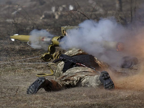 Штаб АТО: 20 обстрелов в сутки, зафиксирован пролет российского беспилотника