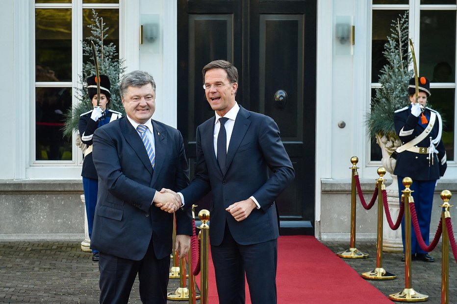 Нидерланды отказываются продолжить ратификацию ассоциации c Украиной