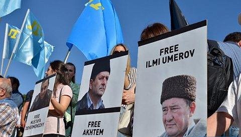 Освобождены: оккупанты выдали Чийгоза и Умерова Турции