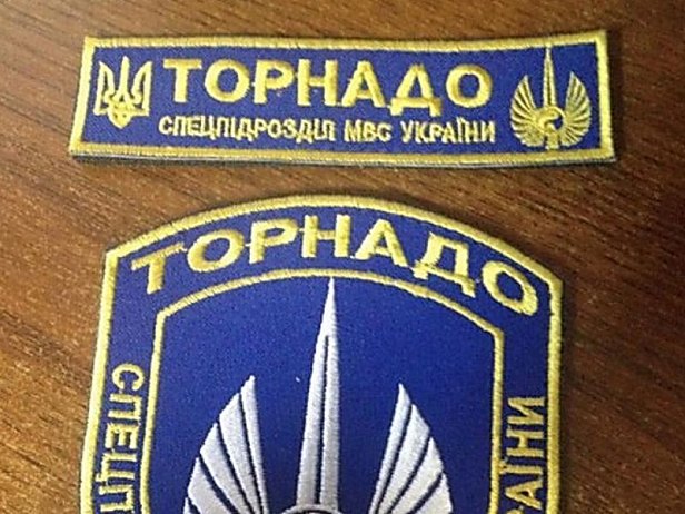 Под Киевом спецназ штурмует базу расформированной роты «Торнадо»