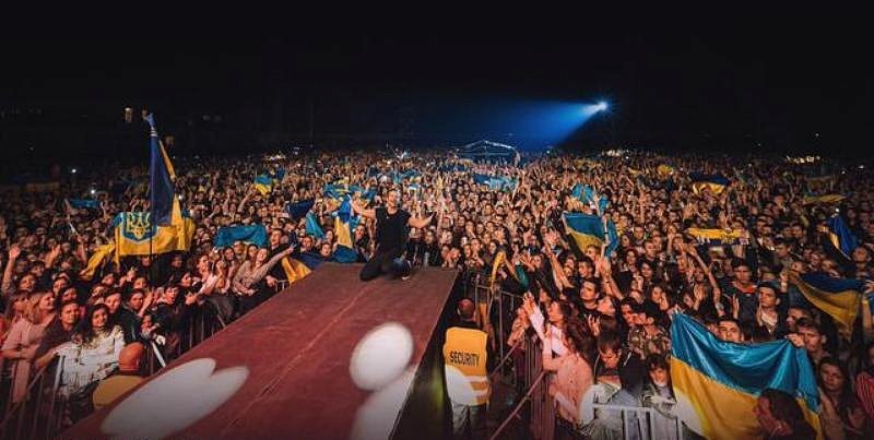 Донбасс – это Украина: фантастическая атмосфера на концерте легендарной украинской группы в Краматорске. Видео 