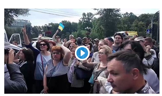 Появились видео, как в Киеве срывали Марш равенства