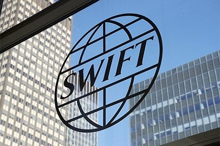 Россию могут отключить от системы SWIFT, заявили в Госдепе США