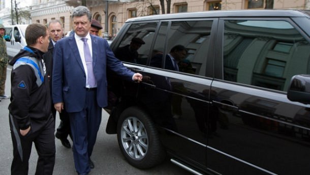 "Не просто было": Порошенко рассказал, как застрял в пробке в Киеве