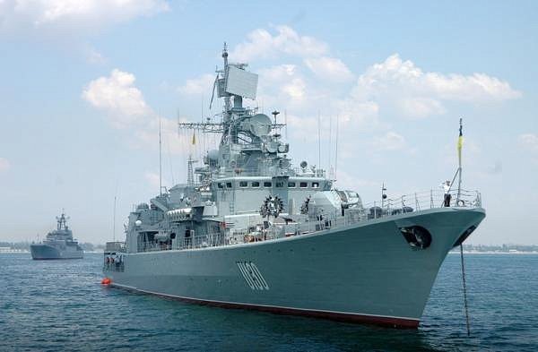 ВМС Украины помешали кораблю ЧФ РФ вести разведку