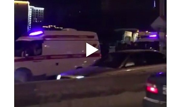 В России водитель авто засмотрелся на салют и влетел в толпу, есть жертвы