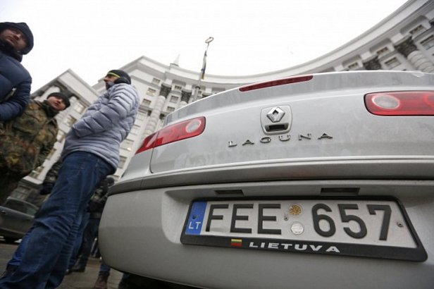 Легализация авто на еврономерах: в Раде заявили, что Украине втюхивают автохлам