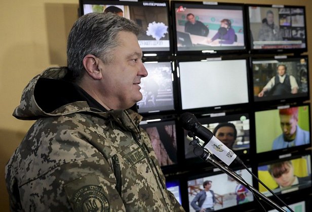 Порошенко официально открыл телевышку на Карачуне