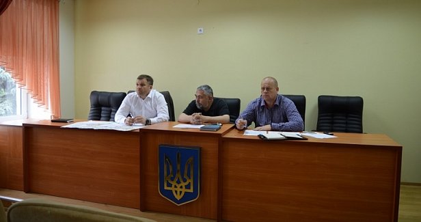 На фото крайний справа Дмитрий Осовский