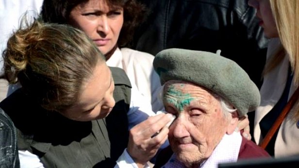 Российская пресса «убила» пенсионерку, облитую зелёнкой в Славянске