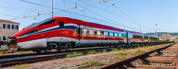 Столкновение поездов в Италии: погибли не менее пяти человек
