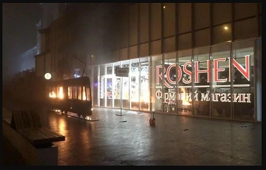 СРОЧНО: у Порошенко вспыхнул пожар: в кадр попала полуголая девушка(фото)