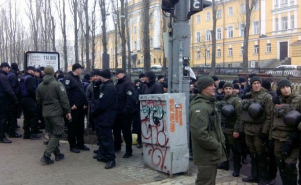 В центр Киева стягивают полицию и нацгвардию: что происходит