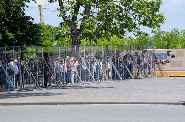 Одесская полиция объяснила ограждение «клетками» улиц во время визита Порошенко