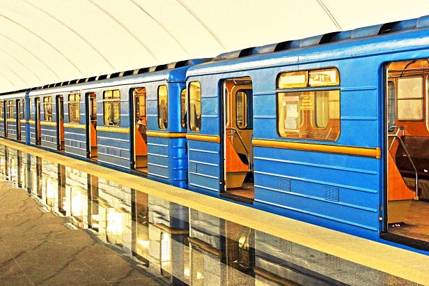 Киевский метрополитен связал подорожание проезда с ростом минимальной зарплаты