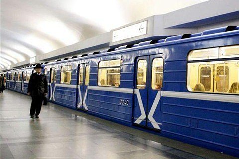 КГГА: на всех станциях киевского метро можно расплатиться банковской картой