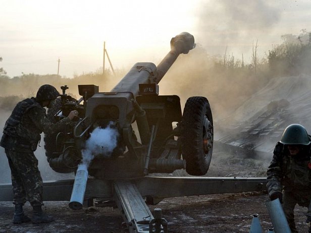 За минувшие сутки в зоне АТО ранены 12 украинских военнослужащих