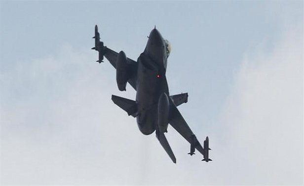 Военная авиация Турции приостановила полёты над Сирией 