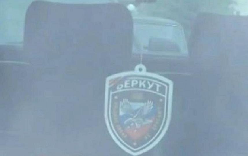 Скандальный полицейский рассказал откуда у него в машине появилась сепаратистская символика. Видео