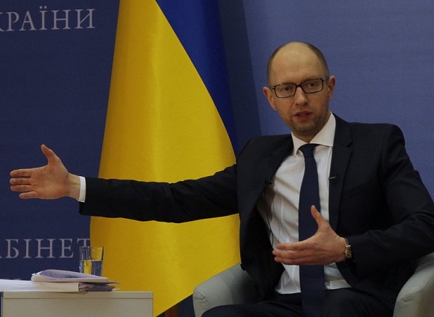 Яценюк рассказал, как Украина справится с кризисом в 2015 году