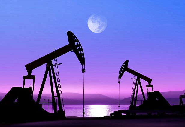 Эксперты: нефть может подешеветь до $35 благодаря выходу на рынок Ирана 