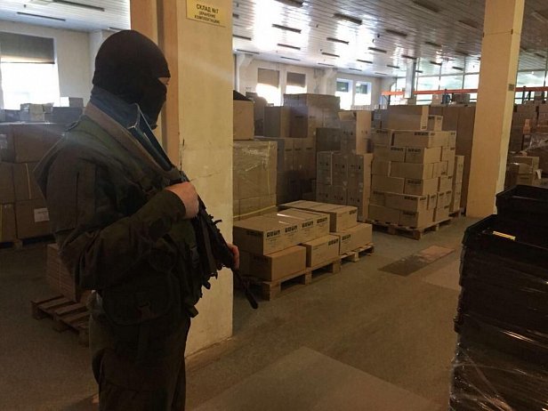 Двух предпринимателей оштрафовали на 15 млн грн за поставки продуктов боевикам ДНР