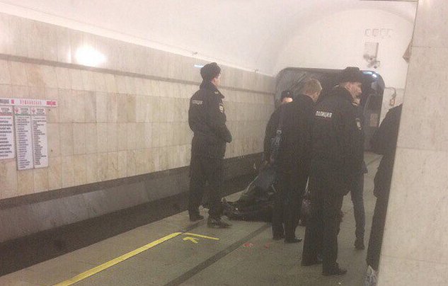 Смертельное ЧП в метро: поезд снес голову пассажирке