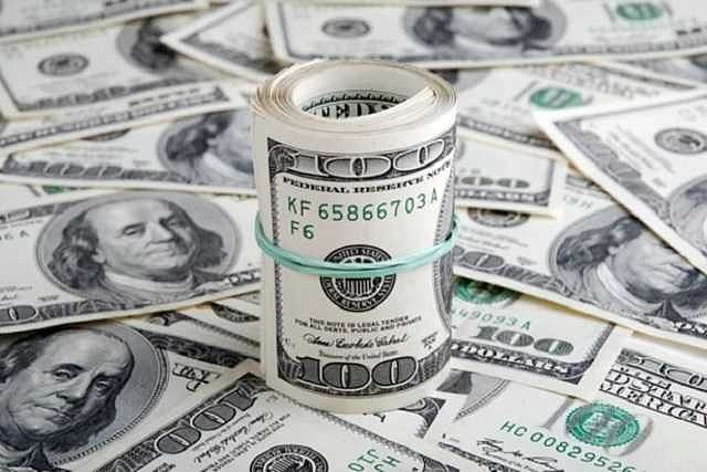 Внимание! Украинские банкоматы выдают украинцам фальшивые доллары