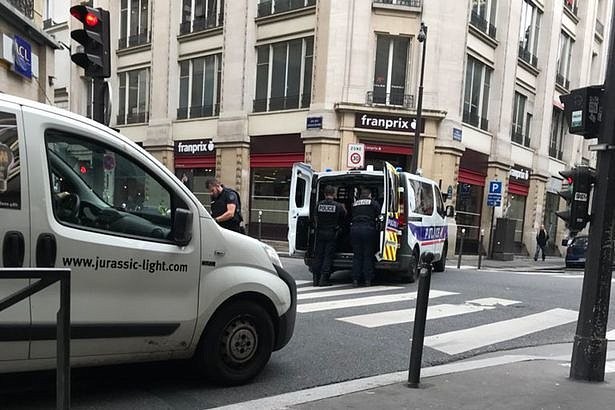 Захват заложников в Париже: подробности 