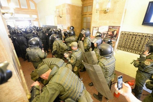 Полиция расследует столкновения во Львове