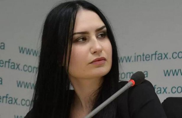 СРОЧНО: В Киеве похитили активистку Femen, которая под магазинами Roshen сожгла игрушки и трамвай