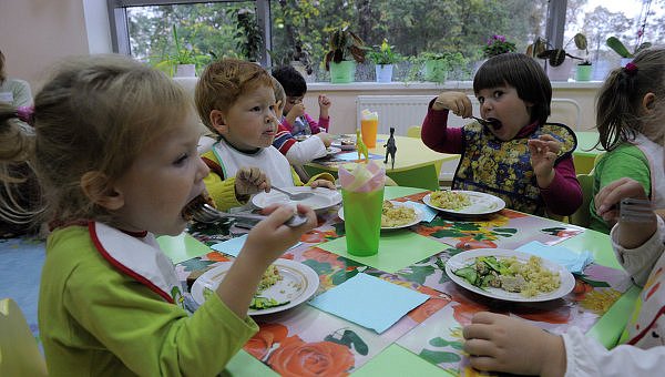 Закуска под перцовку: меню детского сада в Киеве поразило сеть