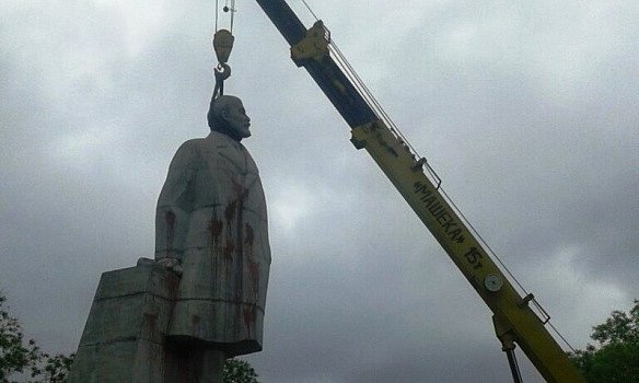 Демонтаж памятника Ленину в Одессе