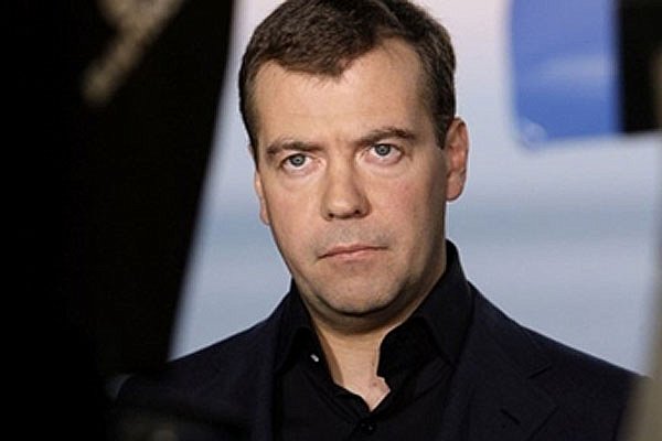 Российский премьер Медведев подписал постановление о цене на газ для Украины