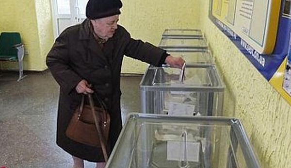 Более трети избирателей проголосовали в Мариуполе на 16:00 