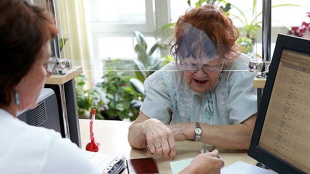 Почти 1 млн украинцев: Рева уточнил, кто останется без повышенных пенсий