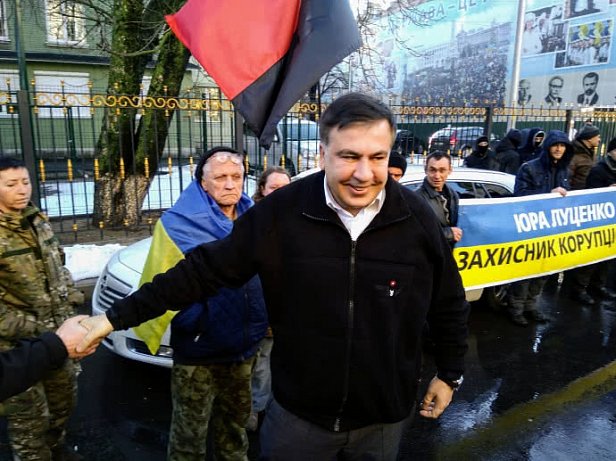 Саакашвили снова нашел отмазку, чтобы не идти на допрос