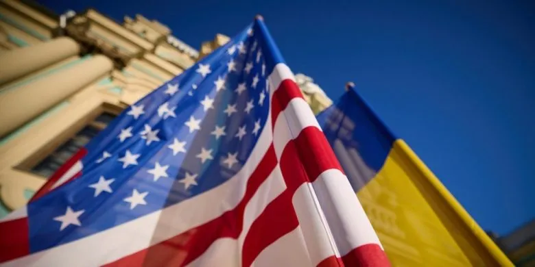 "Как для страны-агрессора": The Telegraph показало условия соглашения с США об ископаемых