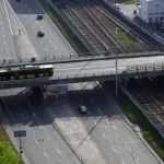 В Киеве на десять месяцев закроют мост возле метро "Дарница": схема движения