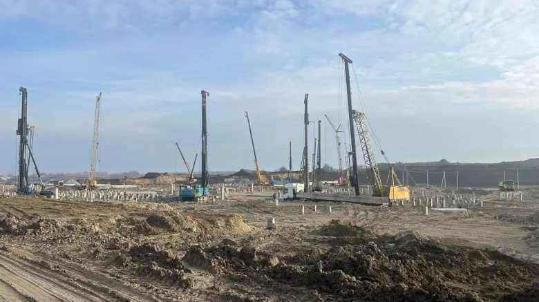 В индустриальном парке Эпицентра начали строить первые заводы