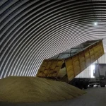 Чотири країни ЄС вимагають повернути довоєнне квотування агропродукції з України; експортери олії можуть постати перед труднощами на індійському ринку.