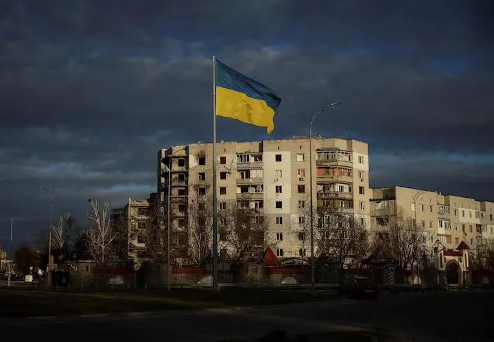 Скільки коштів за три роки війни ЄС спрямував на допомогу Україні?