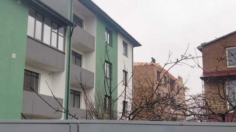 В пригороде Львова разоблачили строительную схему: особняки становятся многоэтажками