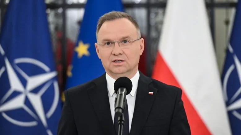 Президент Польши хочет изменить Конституцию: закрепить 4% ВВП на оборону