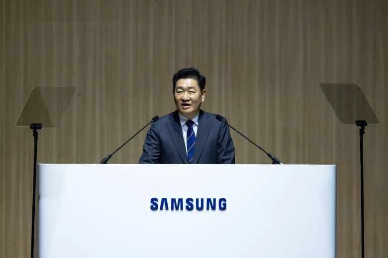 Один из гендиректоров Samsung Electronics Хан Чон Хи внезапно скончался в возрасте 63 лет