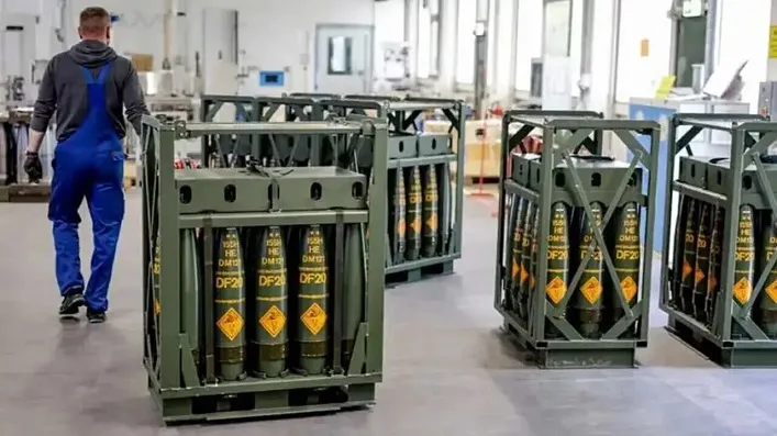 Макрон закликав країни ЄС збільшити витрати на оборону до 3,5% ВВП на тлі загроз безпеці Європи.