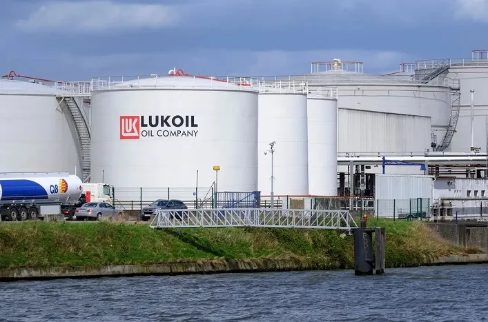 Американська Chevron зацікавилась активами "Лукойлу". У США умовою продажу активів називають повний розрив відносин із російською компанією.