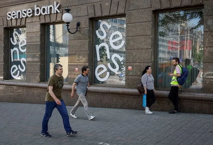 IFC: Прозора приватизація двох держбанків України стане вирішальним сигналом для подальших інвестицій у сектор.